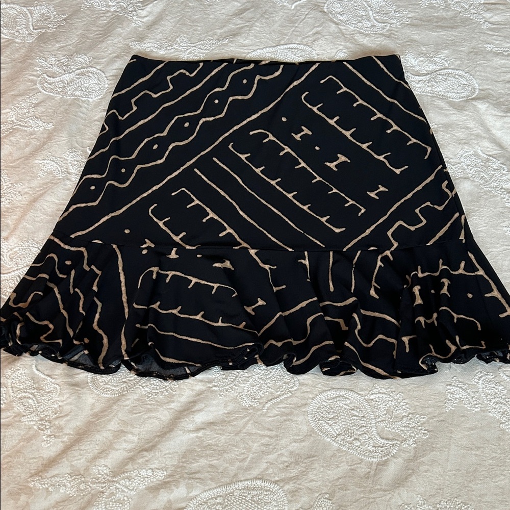 Chaps Black and Tan Patterned Skirt